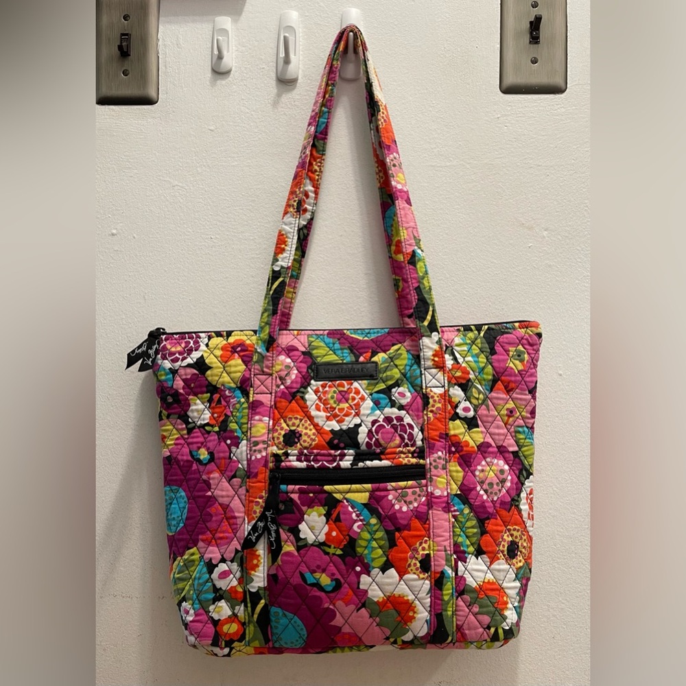 Vera Bradley Floral Fiesta Quilted Cotton Small Vera Zip Tote Bag